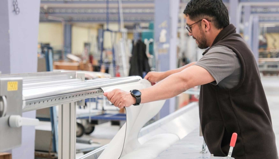 La producci�n de los toldos zip para fachada de Griesser en Aadorf, se une a la que ya se viene realizando en su planta de Carros, en Francia...