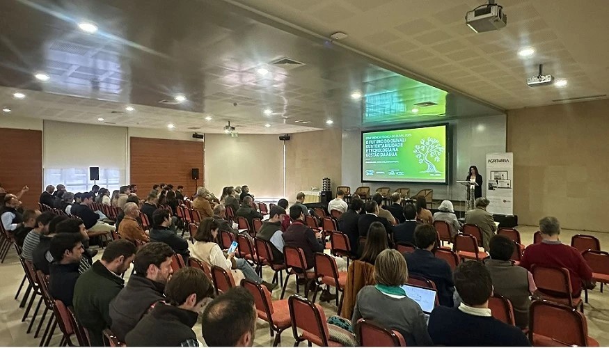 A II Conferncia Tcnica do Olival reuniu vrias dezenas de agricultores, engenheiros agrnomos, tcnicos e profissionais do setor...