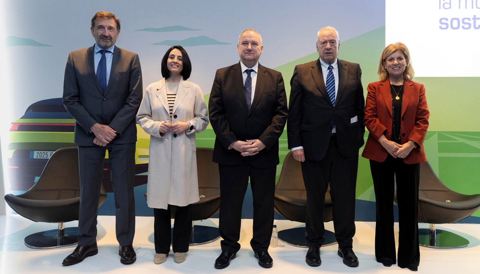 De izquierda a derecha...