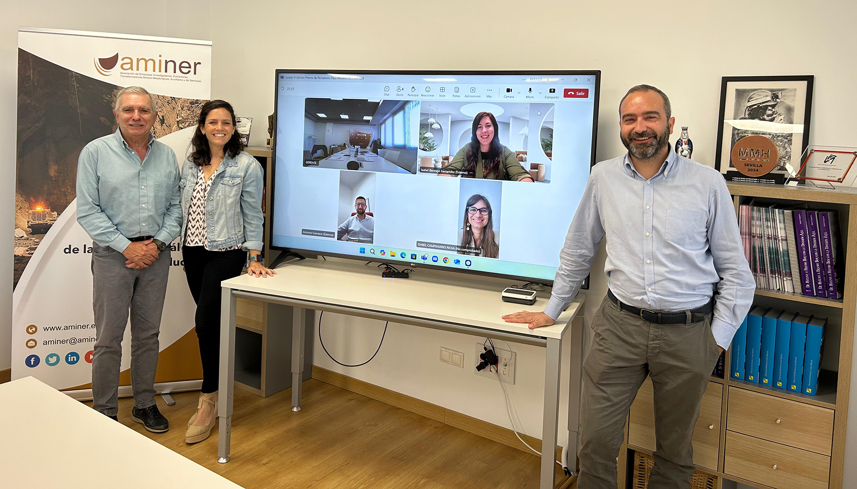 Imagen de la reuni�n del jurado del VI Premio de Periodismo 'Paco Moreno'