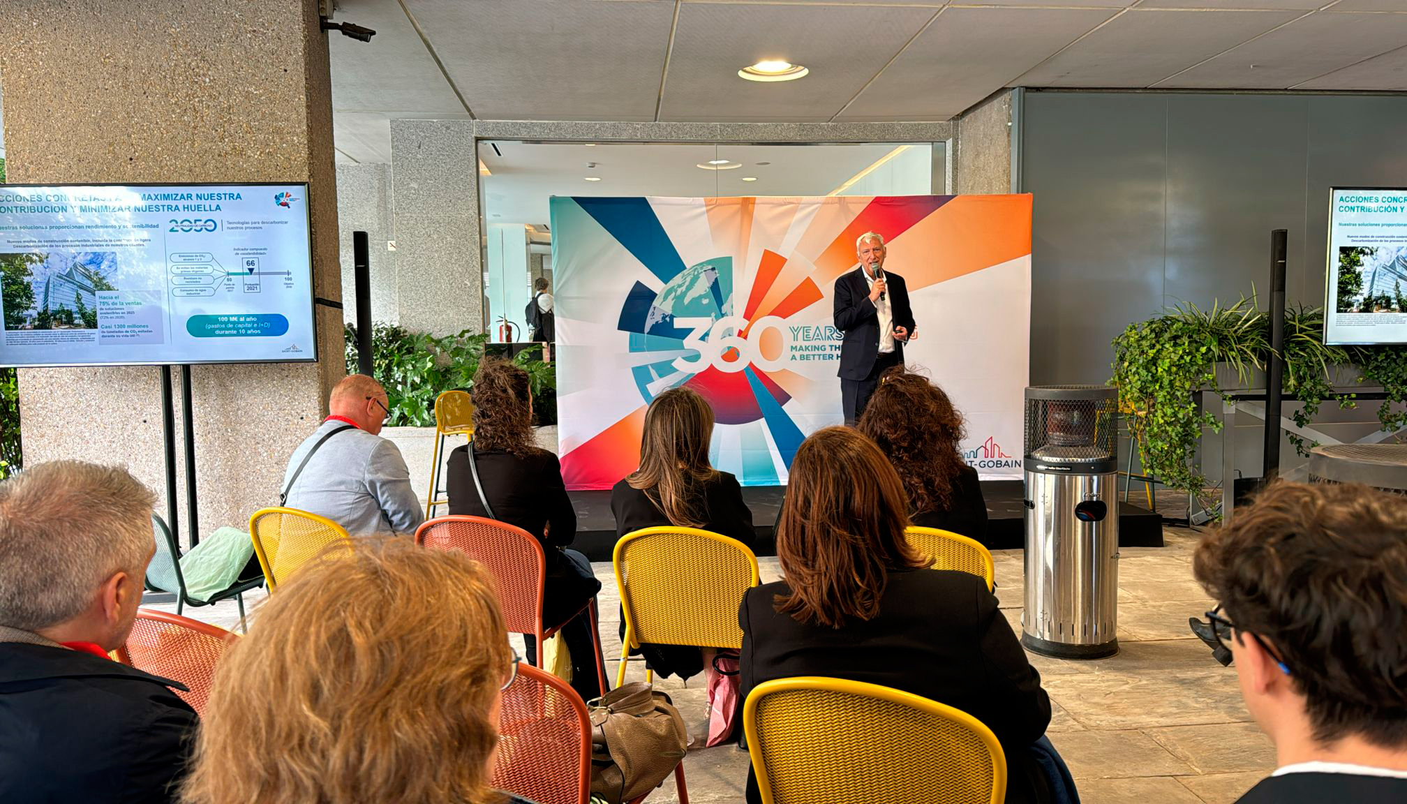 El CEO de Saint Gobain, Jean-Luc Gardaz, subray� los objetivos estrat�gicos de la empresa...