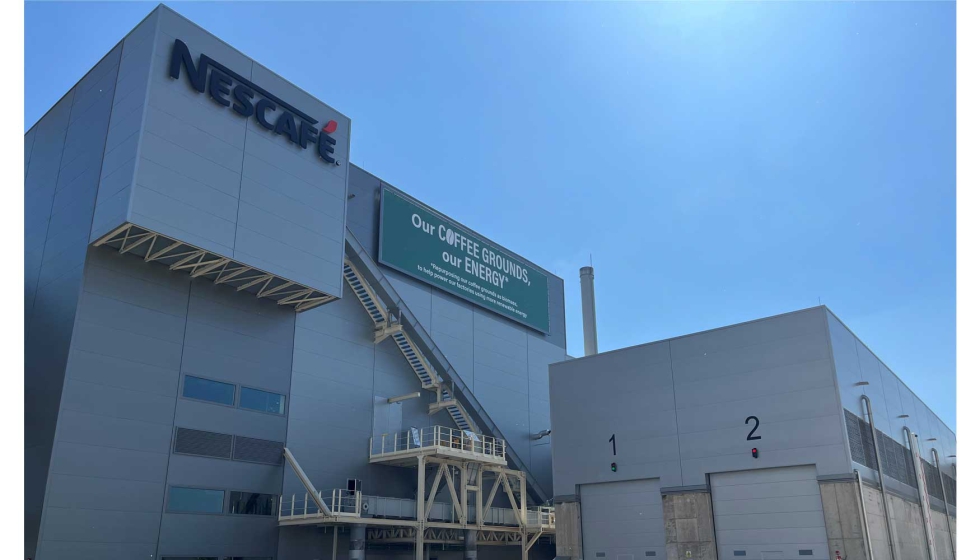 La nueva instalaci�n, que ha supuesto una inversi�n de 22 millones de euros, tambi�n utiliza astillas forestales certificadas...