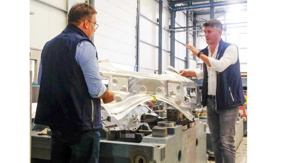 Figura 2. Paulo y Eduardo en el taller