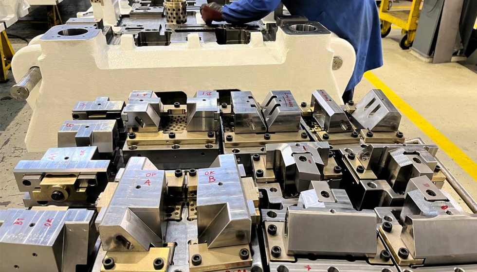Figura 5: Proceso de montaje de una matriz progresiva