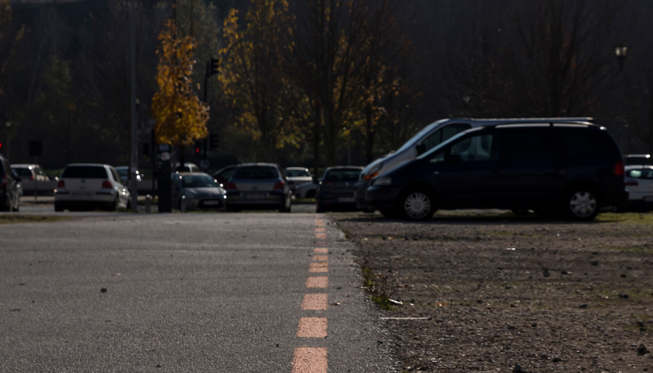 Para abonar el pago del estacionamiento limitado de estas mil plazas, se instalar�n seis expendedores...