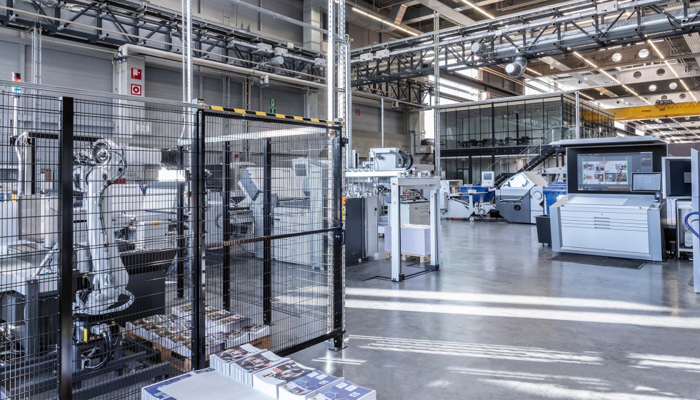 La nueva P-Stacker en el Home of Print de Wiesloch, trabajando en un ecosistema muy automatizado