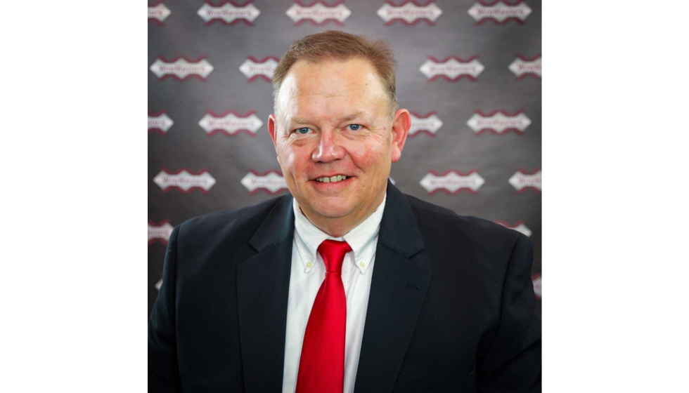 Glenn Piper es director de gesti�n global de productos en la empresa especialista en conectores militares WireMasters