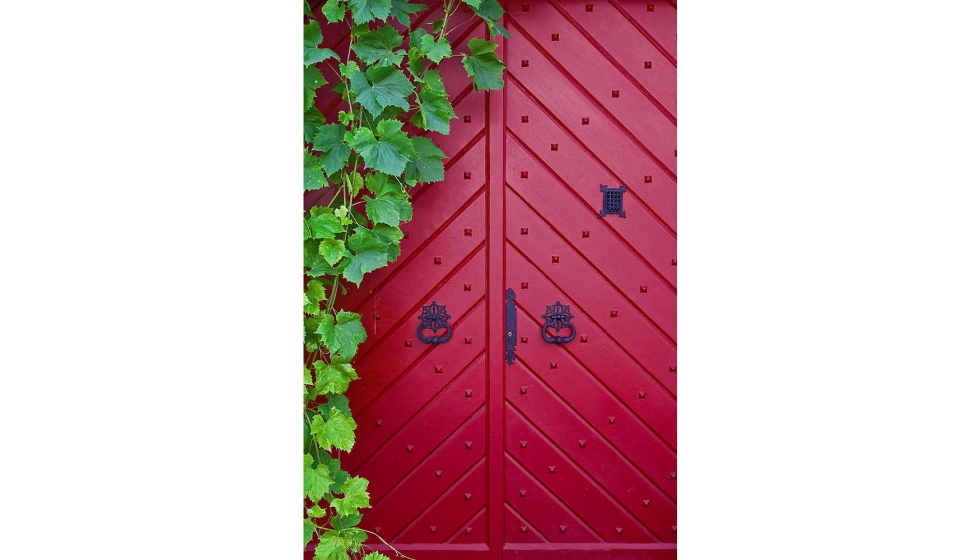 Aplicaci�n de Valrex exterior sobre madera