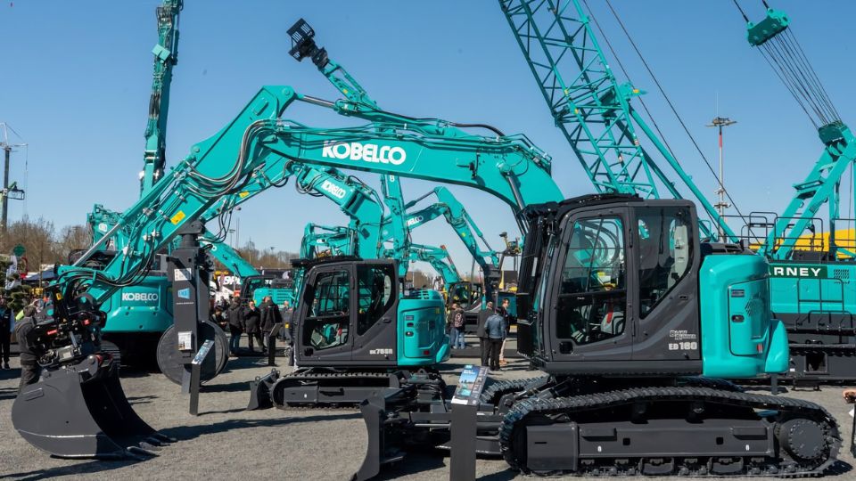 A Kobelco tambm apresentou na Bauma uma ampla montra da sua gama compacta. Foto: Kobelco