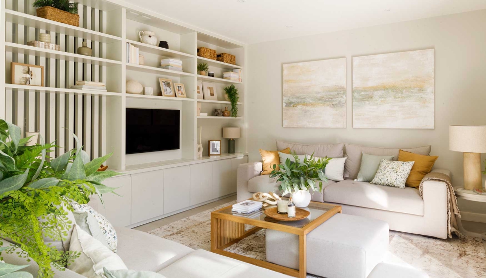 El comedor, el sal�n y la cocina son tres espacios que se connectan entre si y tienen un acceso directo al jard�n...