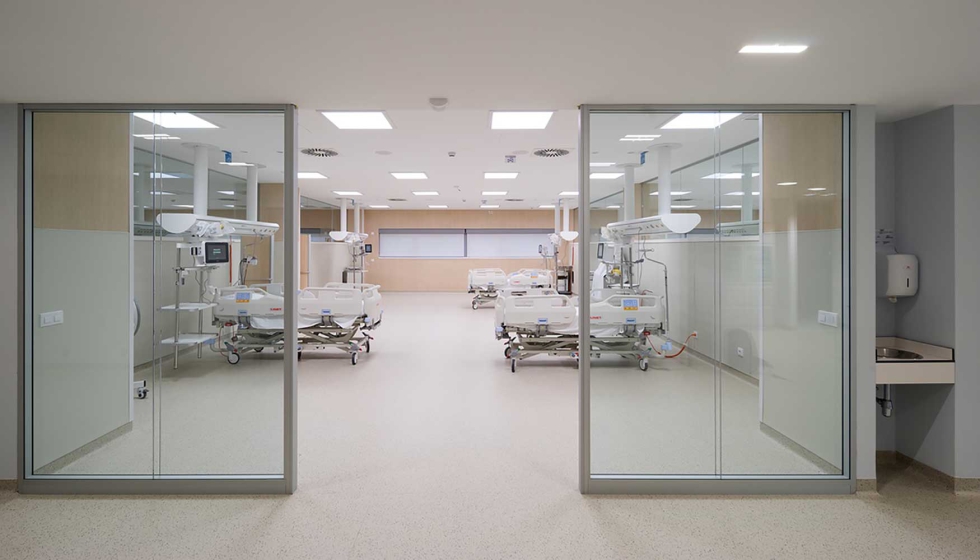 Foto de 25.000m2 de pavimentos de altas prestaciones Gerflor en la renovacin del Hospital 12 de Octubre