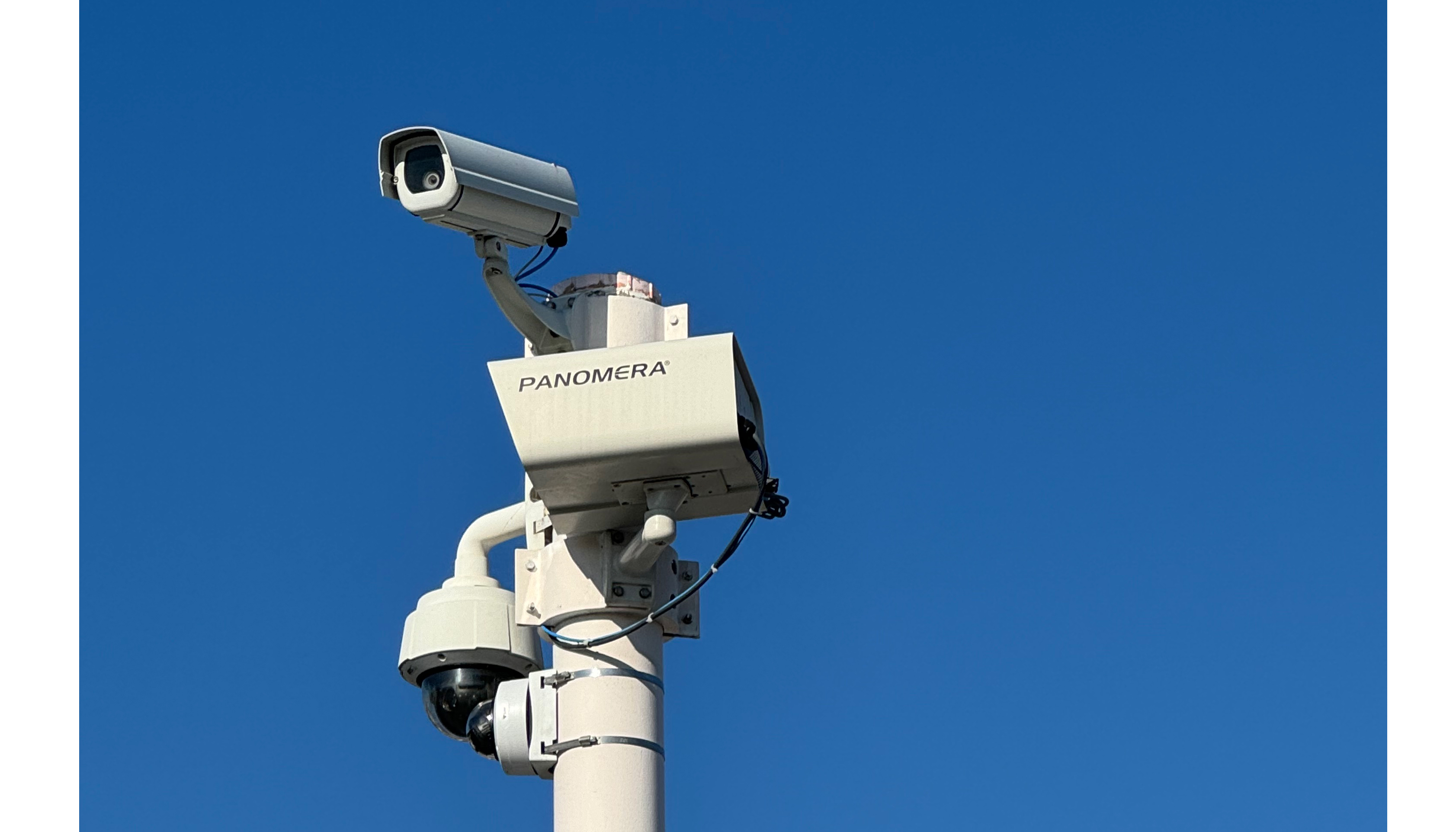 Los productos de Dallmeier cuentan con un nivel de precauciones t�cnicas con las que los clientes pueden implementar soluciones de videoseguridad que...