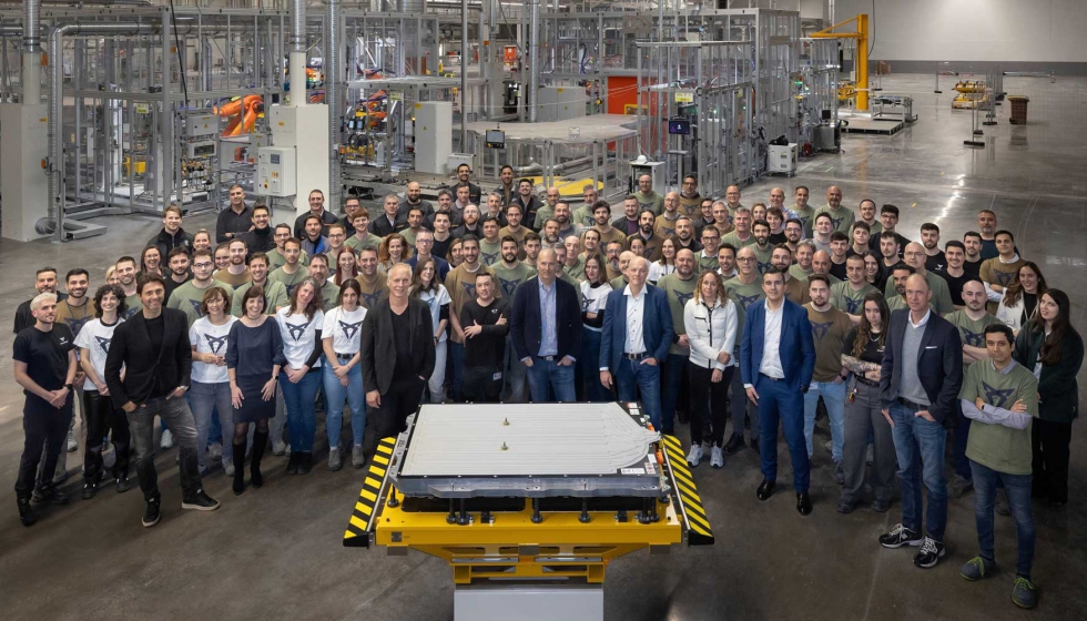 Con una inversi�n de 300 millones de euros y una superficie de 64.000 m�, la planta tendr� una capacidad m�xima de 300.000 bater�as anuales...