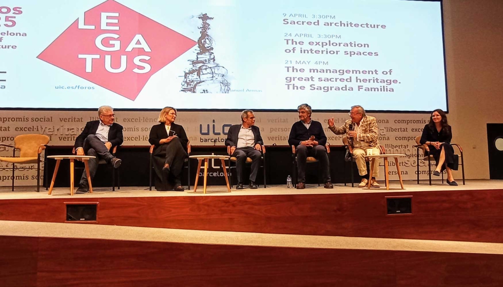 Imagen de los participantes en la jornada sobre arquitectura sacra en el ciclo Foros que organiza UIC Barcelona School of Architecture...