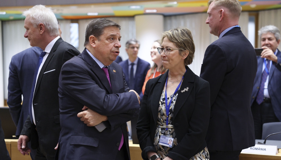 Luis Planas, en los momentos previos a la reunin de titulares de Agricultura de los Veintisiete en Bruselas