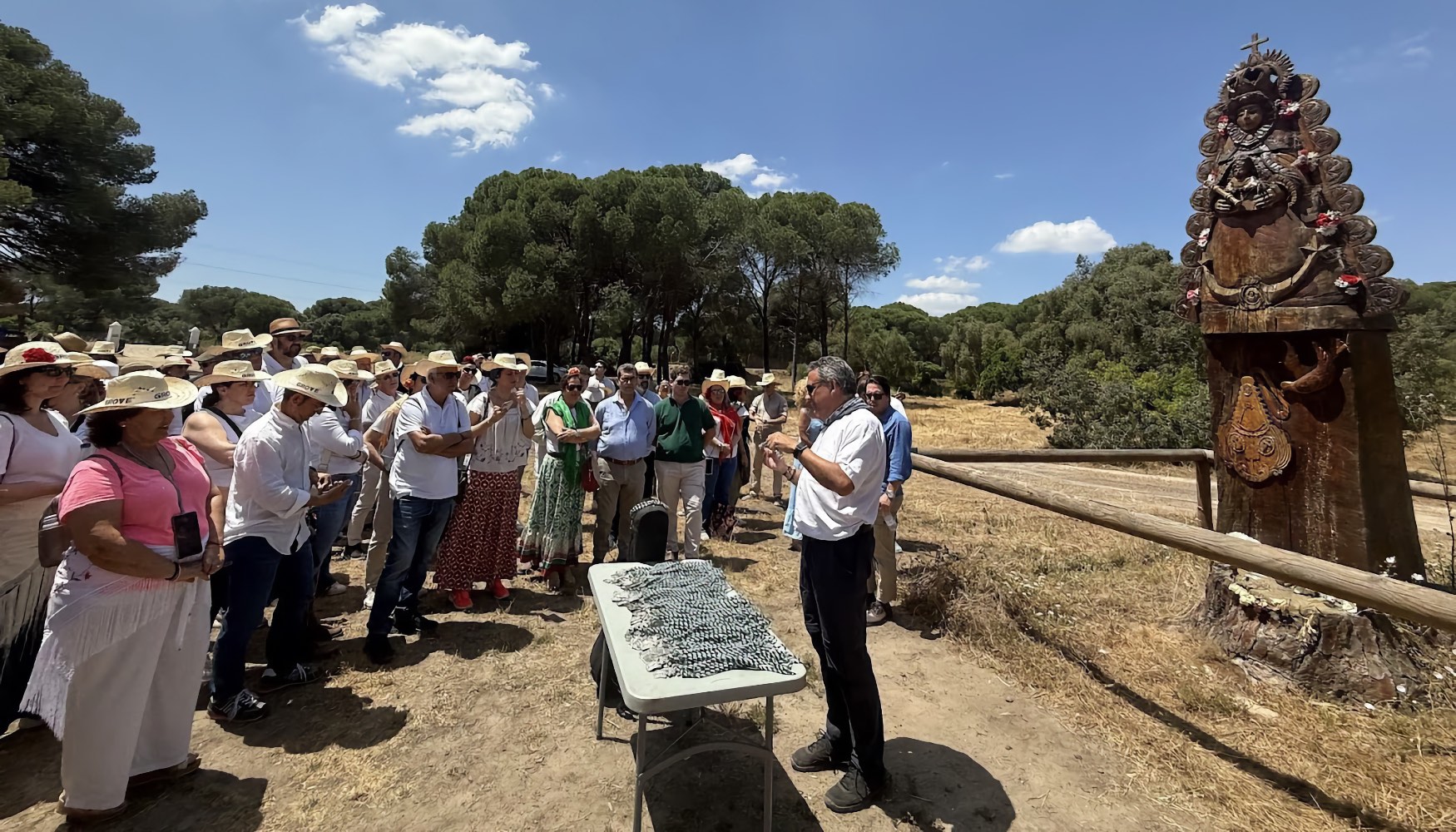 Grupo de Anagrual haciendo el Camino de El Roc�o