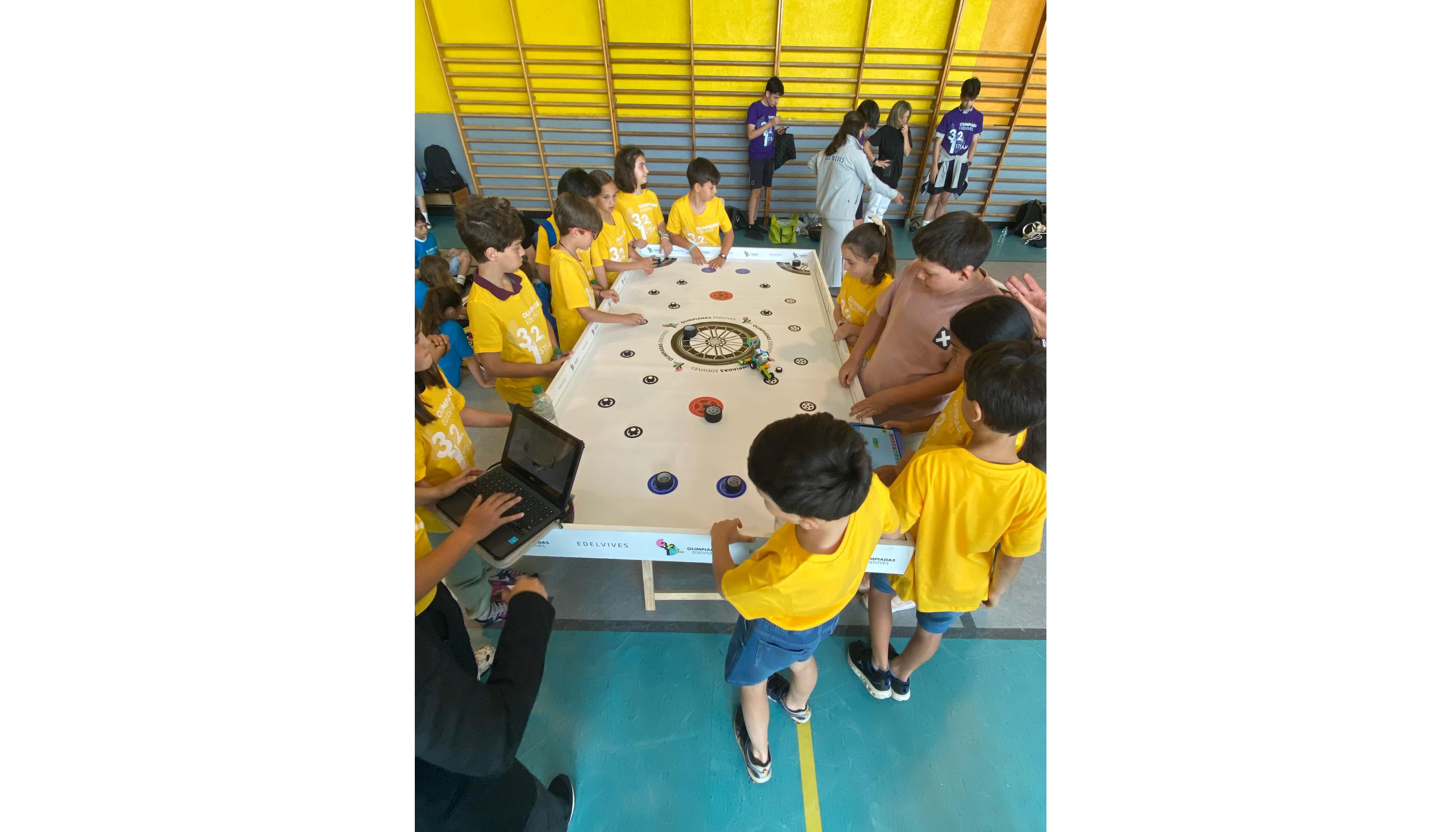 Un jurado de expertos en el �rea Steam seleccionaron tres equipos ganadores en cada categor�a