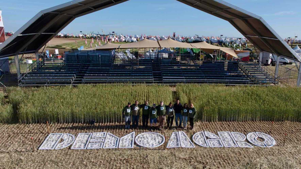 Equipo de ANSEMAT en la parcela de 80 ha que acogi� Demoagro 2025