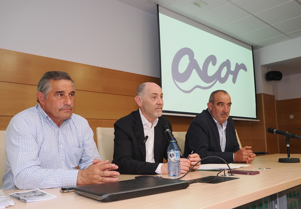 Eliseo Veganzones, Jes�s Posadas y Ram�n Bocos, vicepresidente, presidente y secretario de ACOR