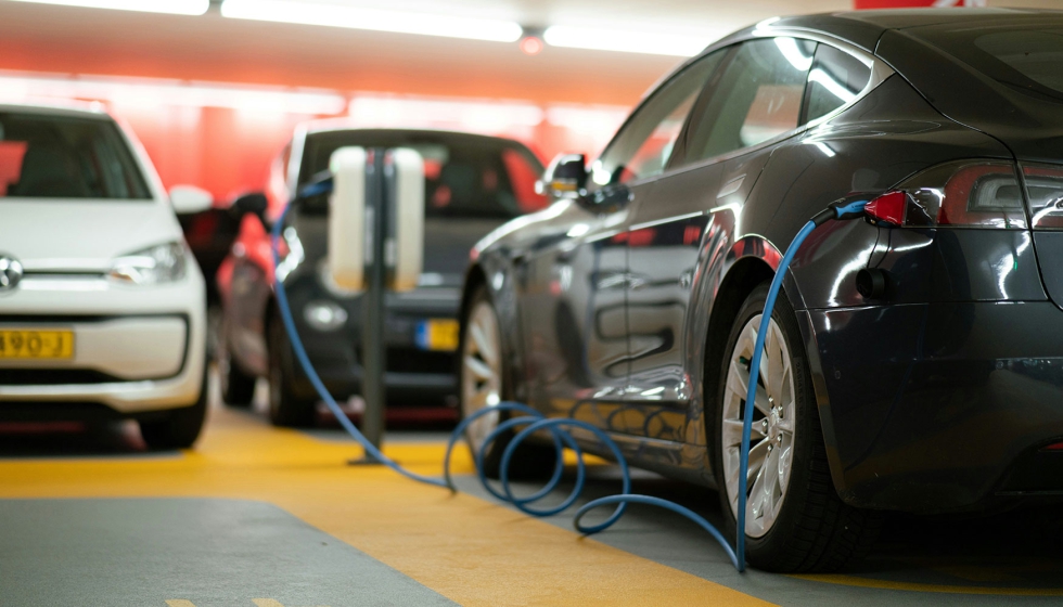 As baterias dos automveis 100% eltricos podem contribuir para que mais pessoas e empresas embarquem na transio energtica...