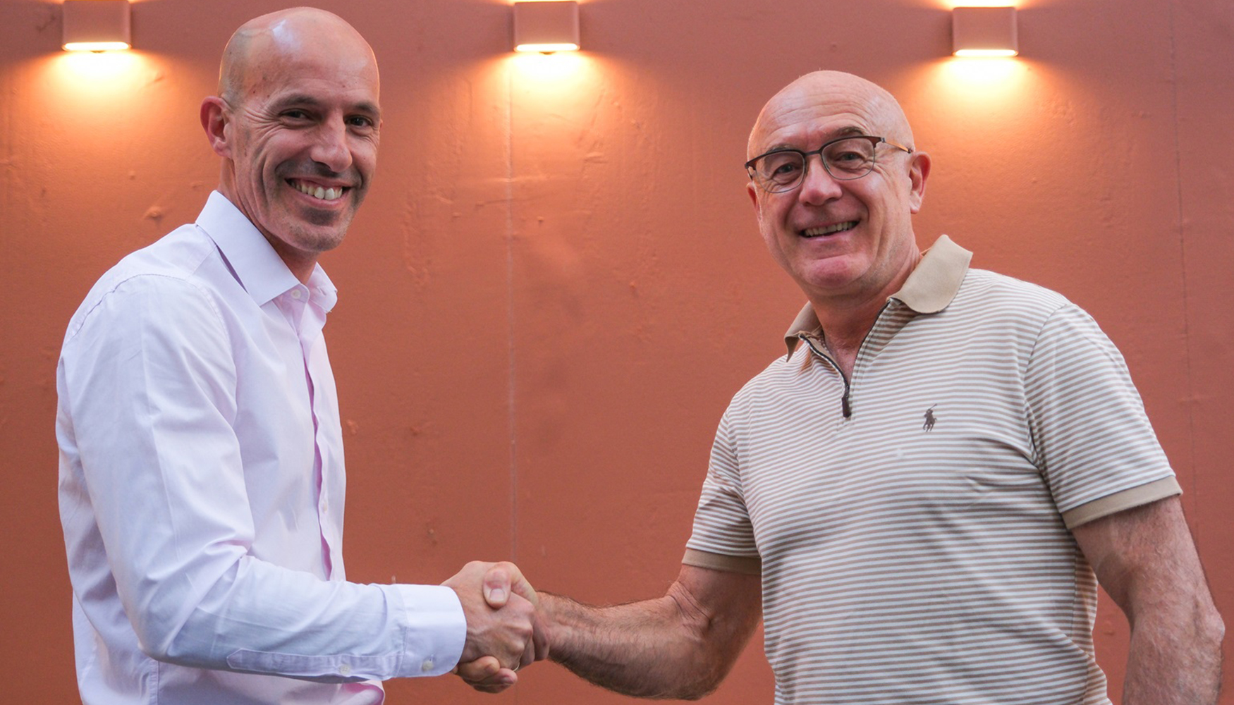 Alejandro Benito, Marine Director en Tesya Group, y Manu San Flix, bilogo y explorador marino