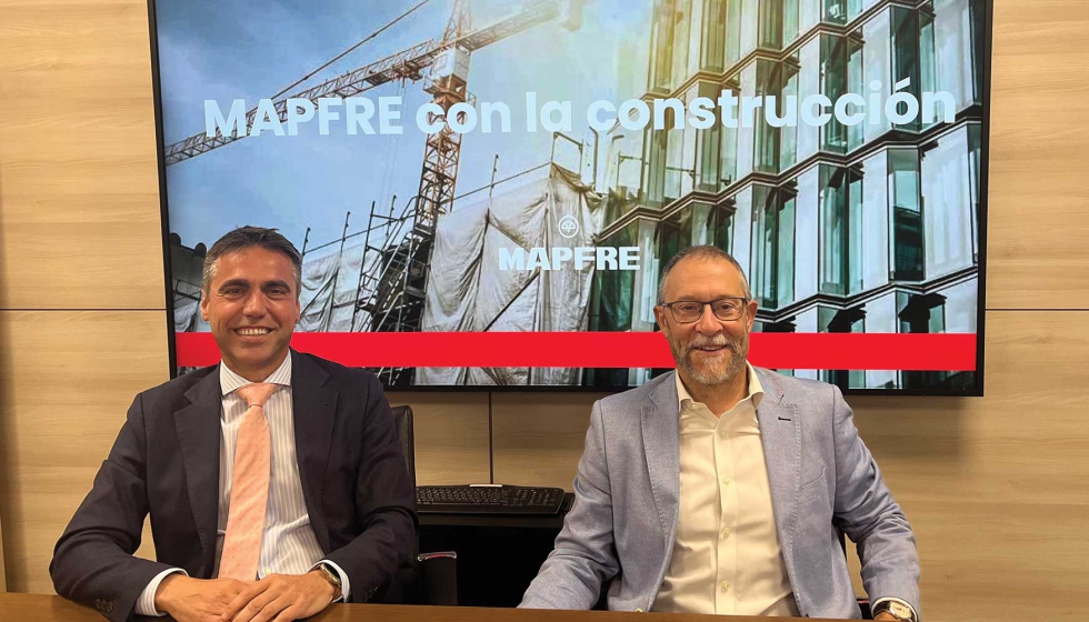 De izq. a dcha.: José Luis Iranzo, director del Negocio de Empresas, y Manuel Villalba responsable técnico de Ingeniería de Mapfre España...