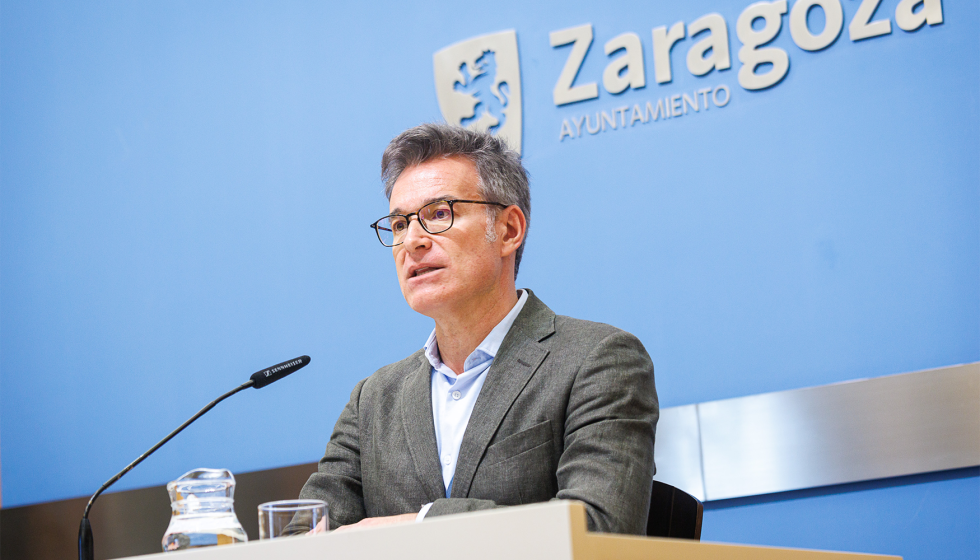 El consejero de Urbanismo, Infraestructuras, Energ�a y Vivienda del Ayuntamiento de Zaragoza, V�ctor Serrano