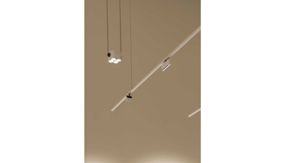 Twin es una reinvencin de los tradicionales spotlights con un diseo flexible y adaptable a cualquier proyecto