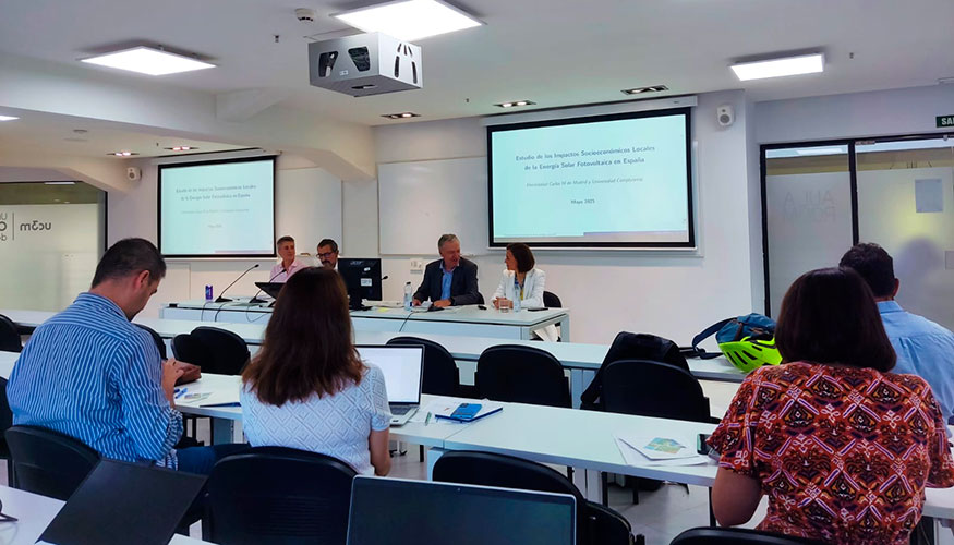 Presentaci�n del estudio 'Impacto socioecon�mico de las inversiones en energ�a solar fotovoltaica'