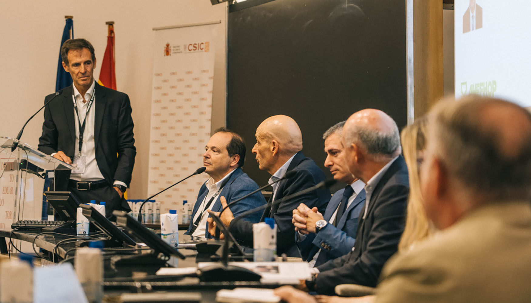 Momento de la mesa sobre morosidad, celebrada en el transcurso de la Asamblea General de Anefhop