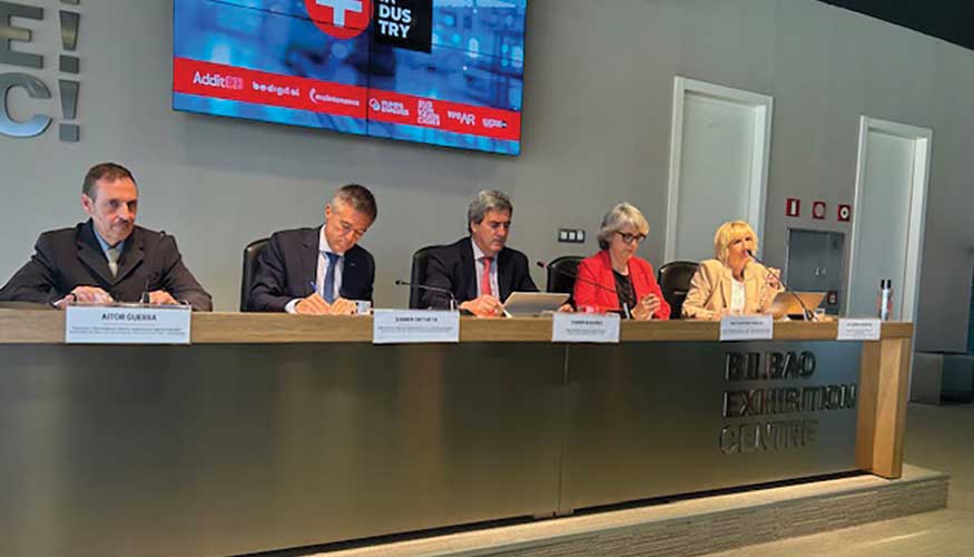 De izquierda a derecha...