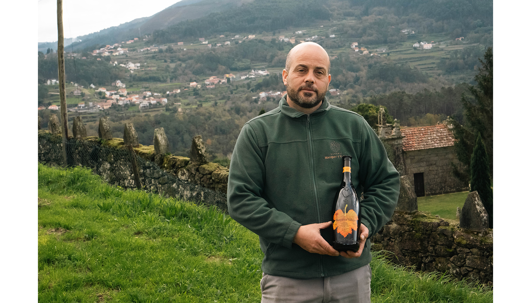 Francisco Javier Mart�nez G�mez, responsable de campo de Bodegas Marqu�s de Vizhoja