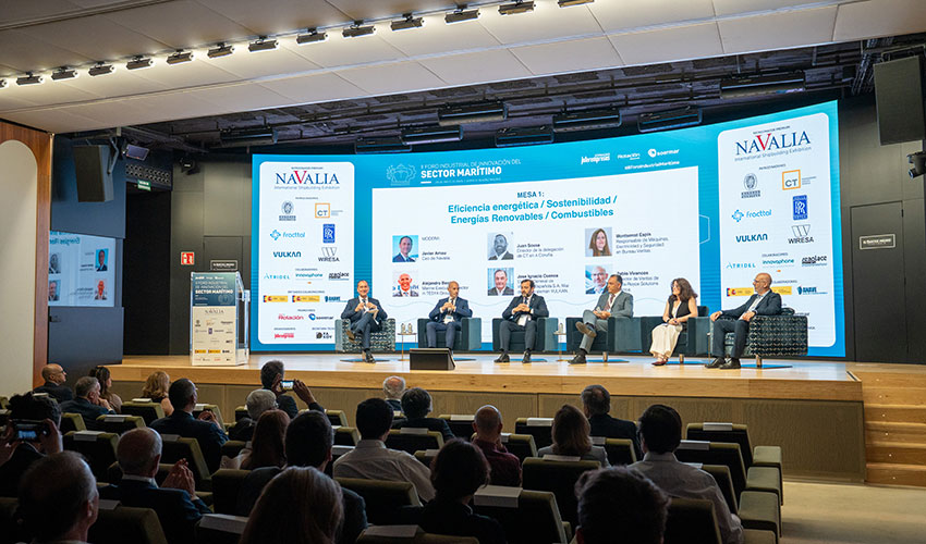 De izquierda a derecha...