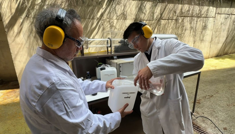 Manel Soria, investigador del grupo TUAREG (izq...