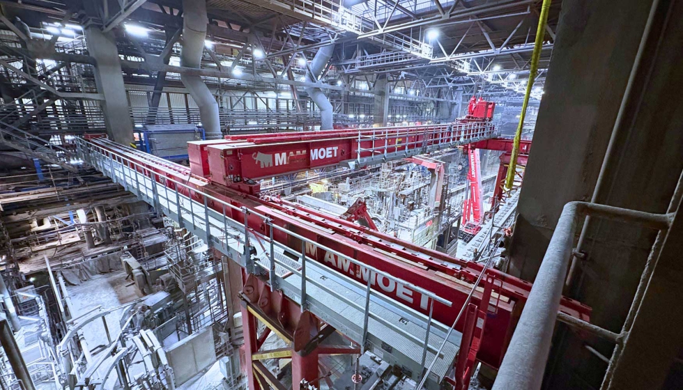 Sistema de prtico con una viga longitudinal sobre dos patines y dos elevadores de cable. Foto: thyssenkrupp Steel...