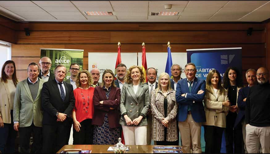 Los miembros del Comit institucional del I Congreso Nacional Hbitat de Vanguardia...