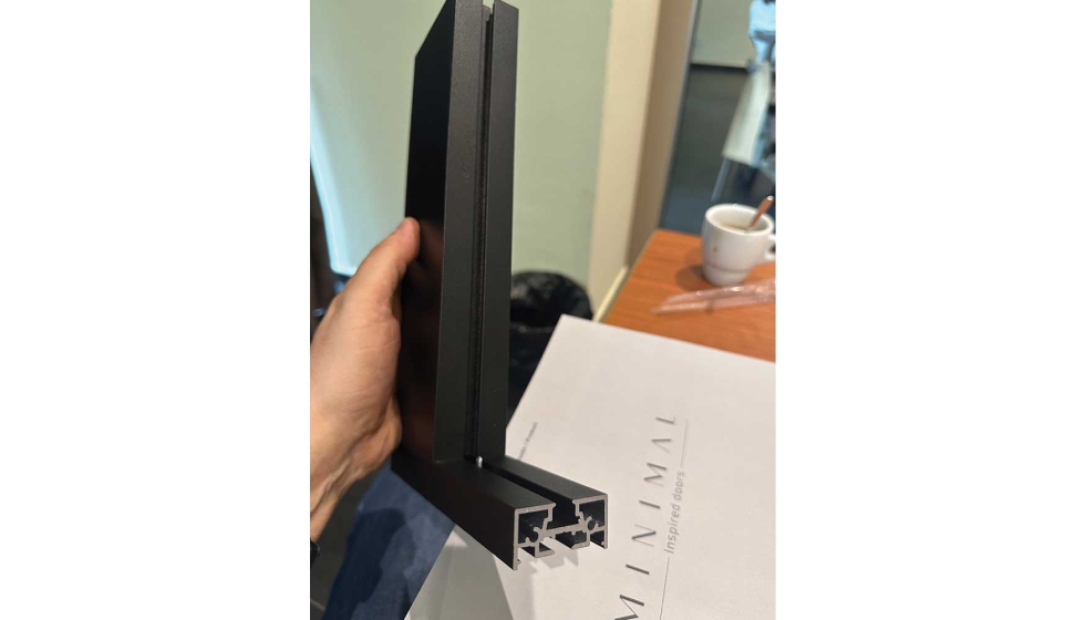 Una de las grandes ventajas de Minimal es el grosor de tan solo 2 cm de sus perfiles de aluminio