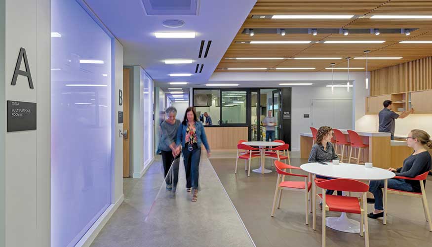 Iluminacin diferenciada en LightHouse fo the blind and Visually Impaired. Foto: Mark Cavagnero Associates Architects