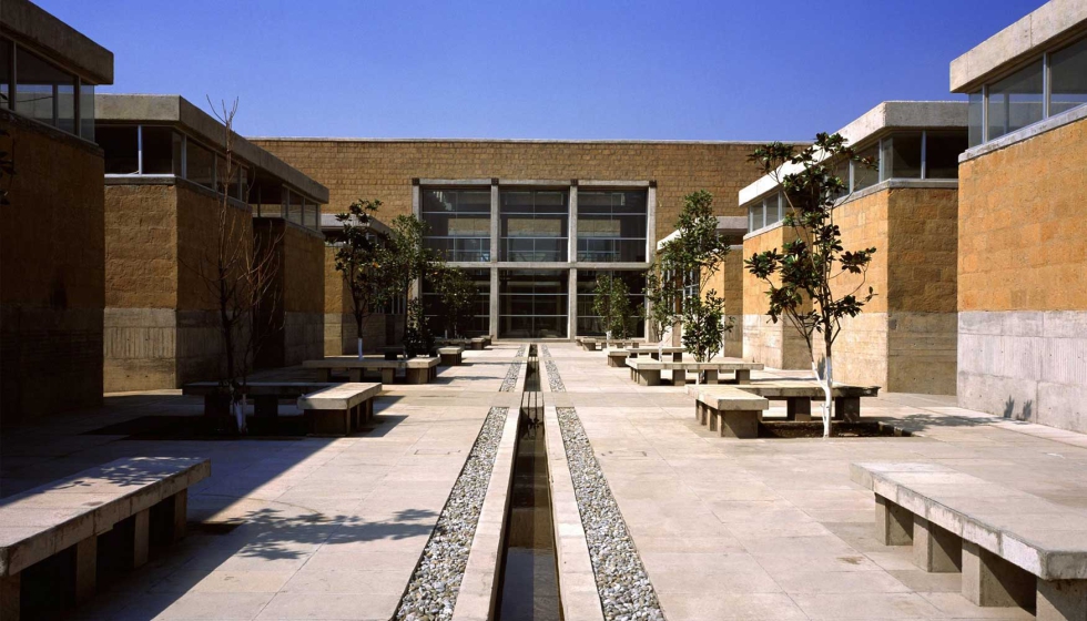 Patio central del Centro de Invidentes y Dbiles Visuales. Foto: Lus Gordoa