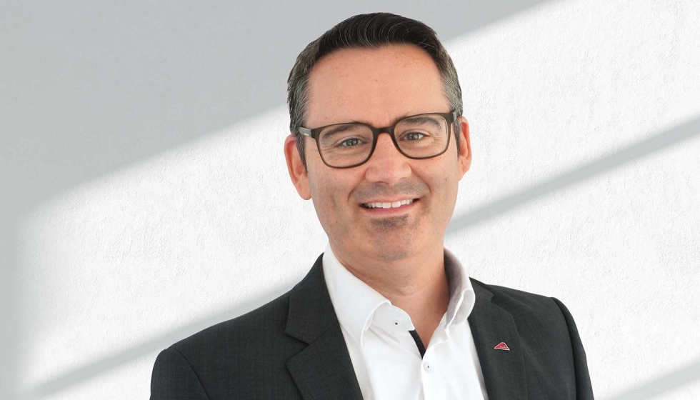 Valentin Grimm (MBA), director de Excelencia en Ventas, se uni� a Roto Window and Door Technology en 2015...