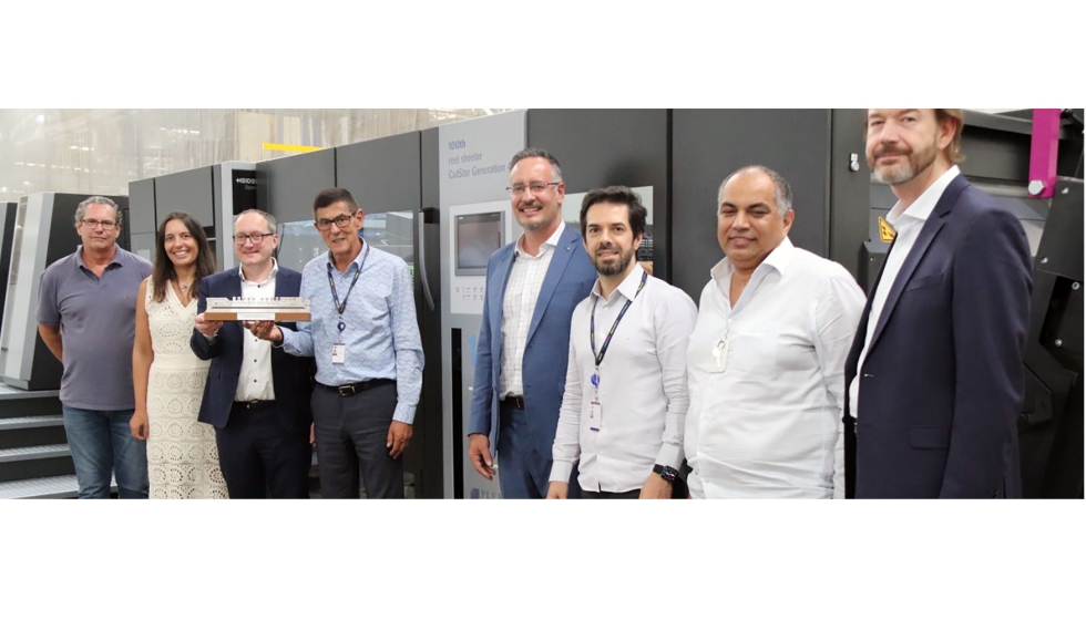 De izquierda a derecha...