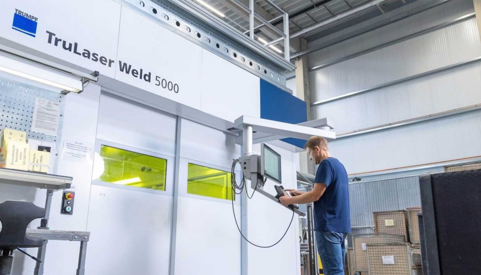 CooolCase utiliza la TruLaser Weld 5000 para resolver tres complicadas tareas de soldadura en la produccin de carcasas de inversores...