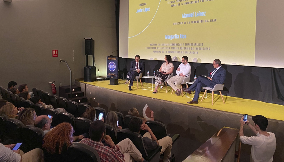 De izquierda a derecha: Javier L�pez, Margarita Rico, Fernando Estell�s y Manuel Lainez