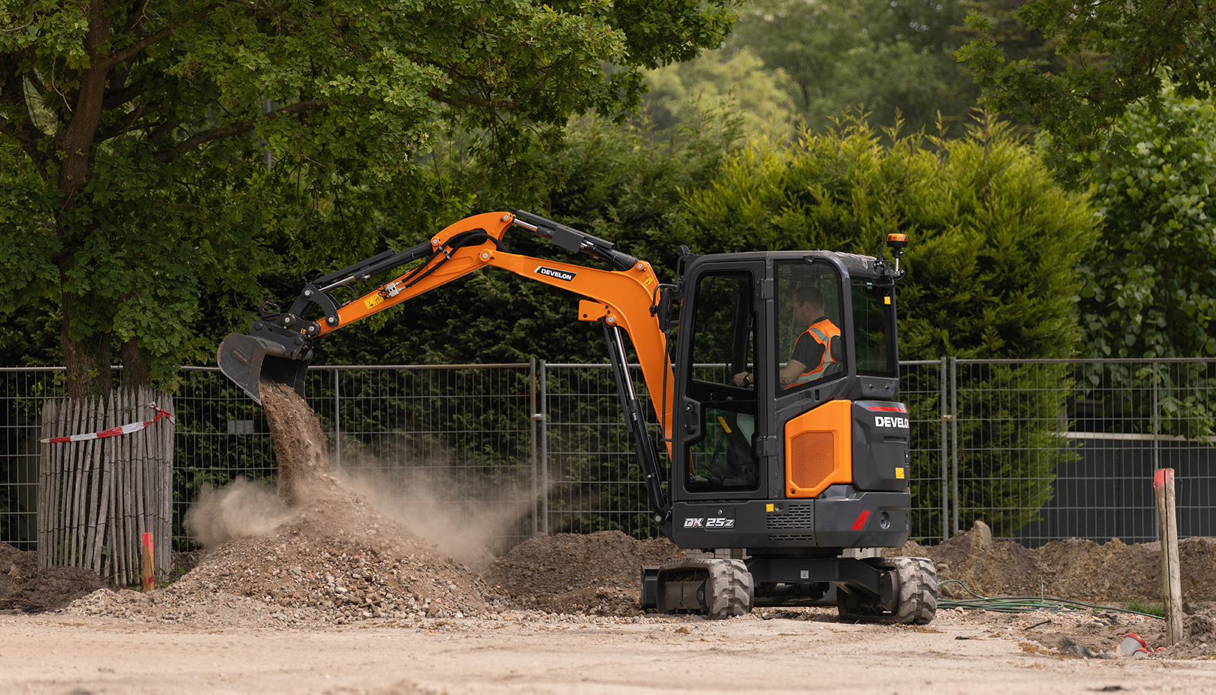 Nueva miniexcavadora DX25Z-7