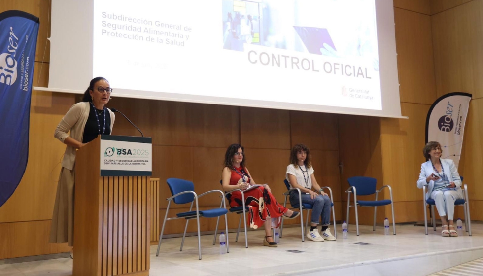 Eva Tolosa, jefa del Servicio de Vigilancia, Control Alimentario y Gesti�n de Alertas del Departament de Salud de Catalunya, durante su intervenci�n...