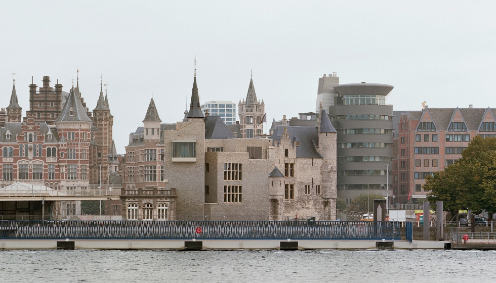 La intervenci�n en el castillo Het Steen, en Amberes, de noAarchitecten se ha impuesto en la categor�a Patrimonio Construido...