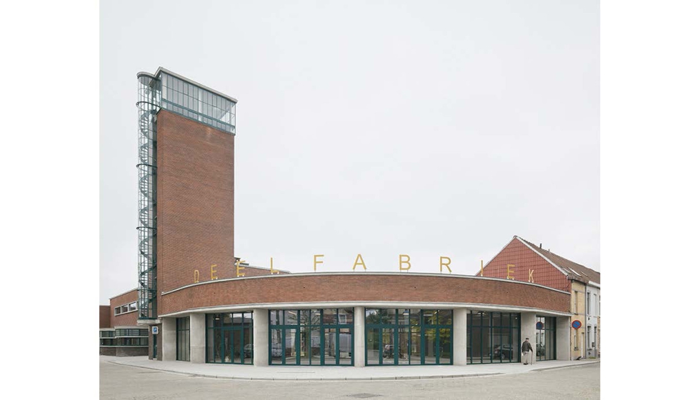 Menci�n News European Bauhaus (NEB) para el proyecto Share and Reuse Factory in Kortrijk (B�lgica) de ATAMA