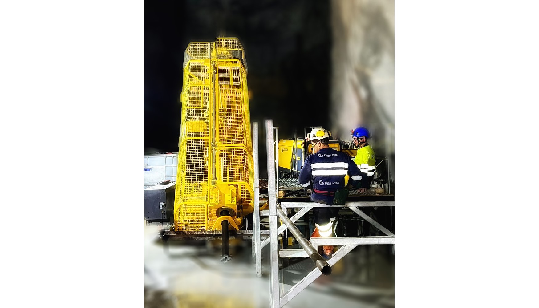 Gracias a su experiencia de ms de 60 aos en el mundo de la perforacin, Drillcon ofrece soluciones productivas, sostenibles y seguras...