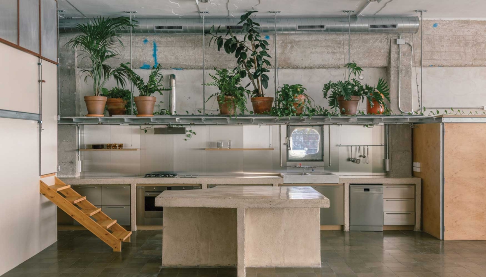 La Nave ha recibido el Premio FAD de Interiorismo por la transformaci�n de una antigua f�brica en oficina y vivienda...