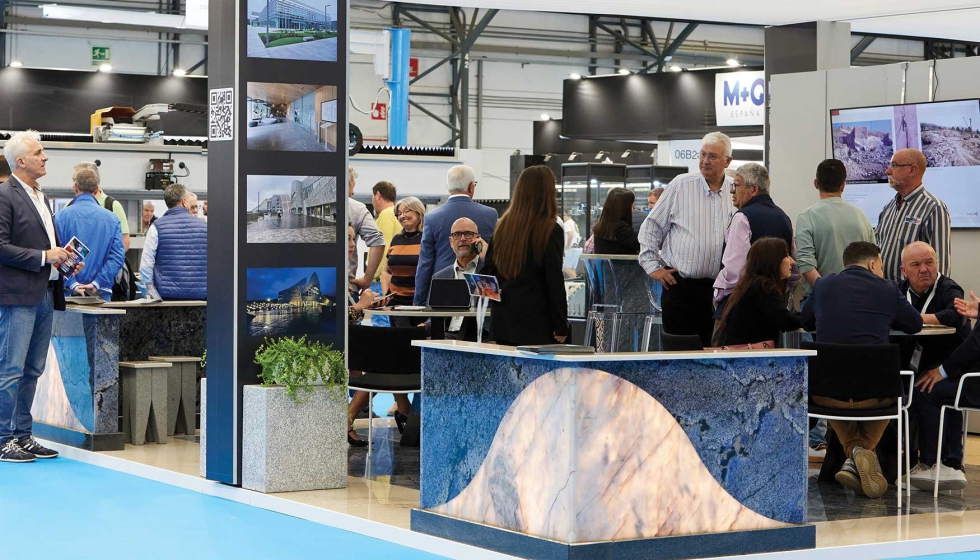 Distintos participantes en la primera edici�n de Stonegal, la feria internacional de la piedra natural, celebrada en Galicia...